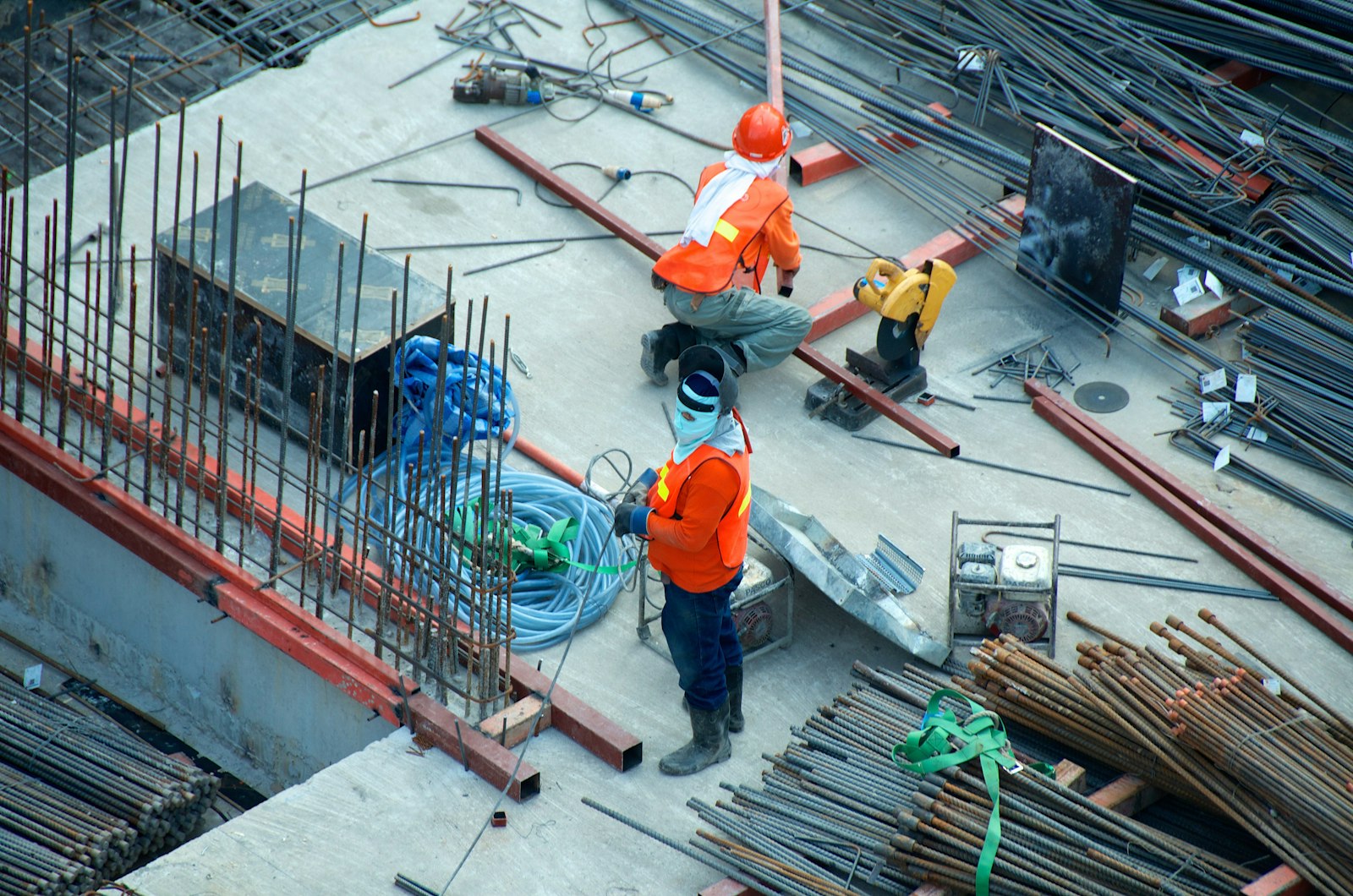 Rebar and formwork on a structural concrete project