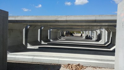 Civil engineering precast concrete structure