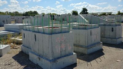 Civil engineering precast concrete structure