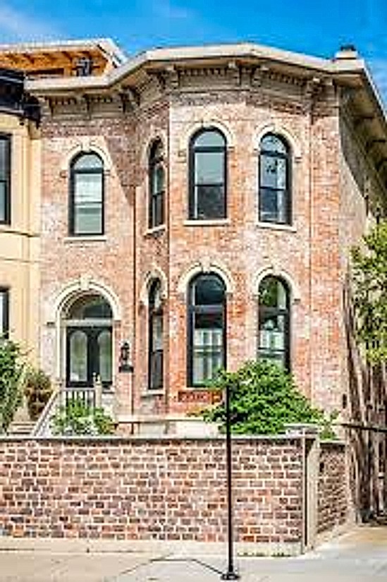 Historic brick home on Chicago's north side, exterior view